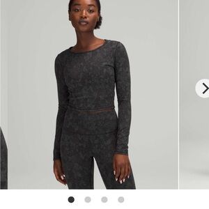 Lululemon 2  Long Sleeve Top